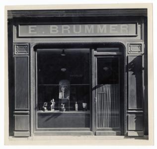 Galerie Ernest Brummer, Paris. ©Metropolitan Museum of Art, Cloister Archives.